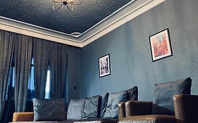 Central Apartment Black Cat